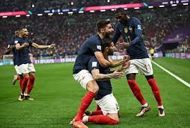  Francia firme finalista, derrotó a Marruecos 2 x 0