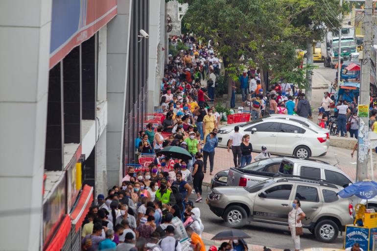  SIN IVA, SIN DISTANCIAMIENTO, SIN TAPABOCAS, SIN CONTROL…