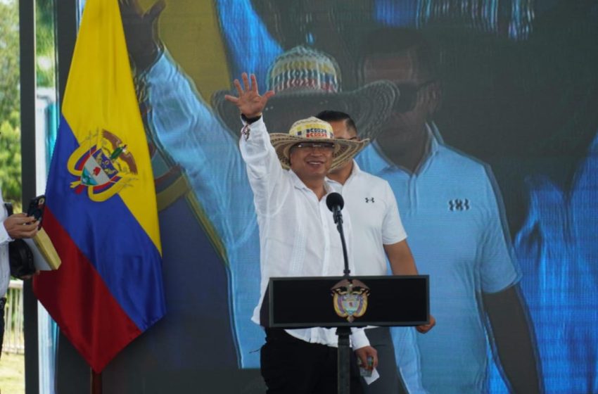  Histórica entrega de tierras en Córdoba: presidente Petro otorga 6.500 hectáreas a comunidades rurales