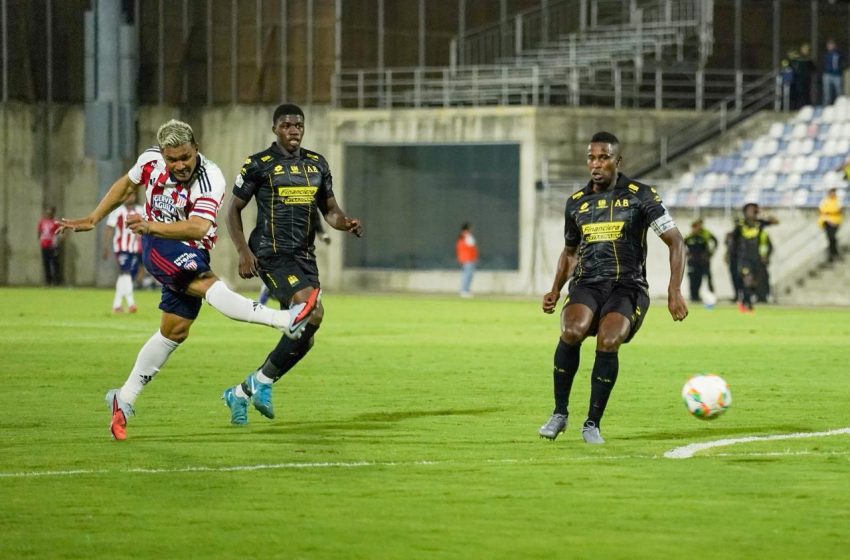  Junior le quita el invicto al Bucaramanga y se mete entre los 8