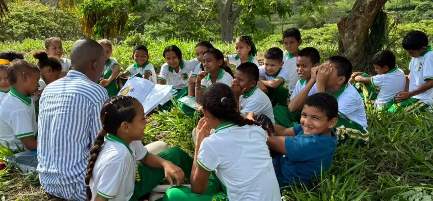  Día del profesor: enseñar a soñar desde la complejidad de la labor docente en Colombia