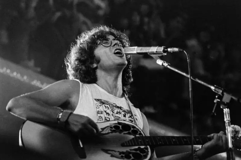  Muere el cantautor Piero, ícono de la canción popular y de protesta en América Latina